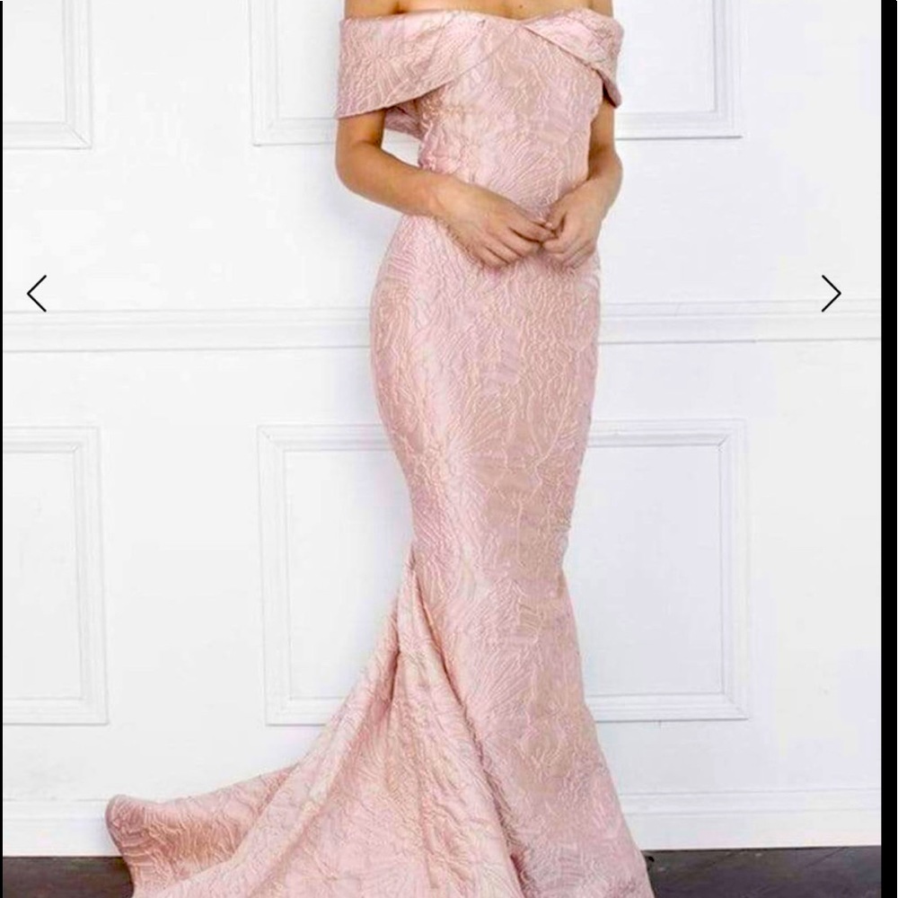 Used once for a wedding , gorgeous dress, quality item!